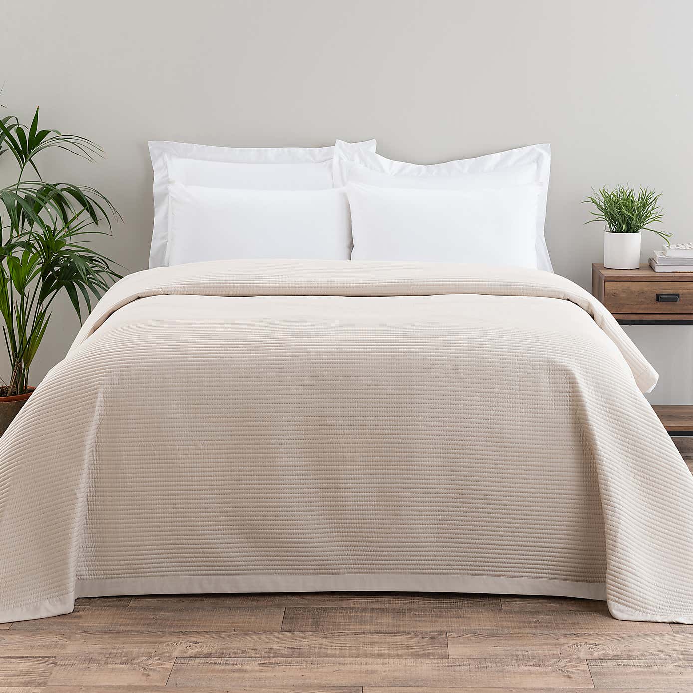 Spencer Pinsonic Natural Bedspread