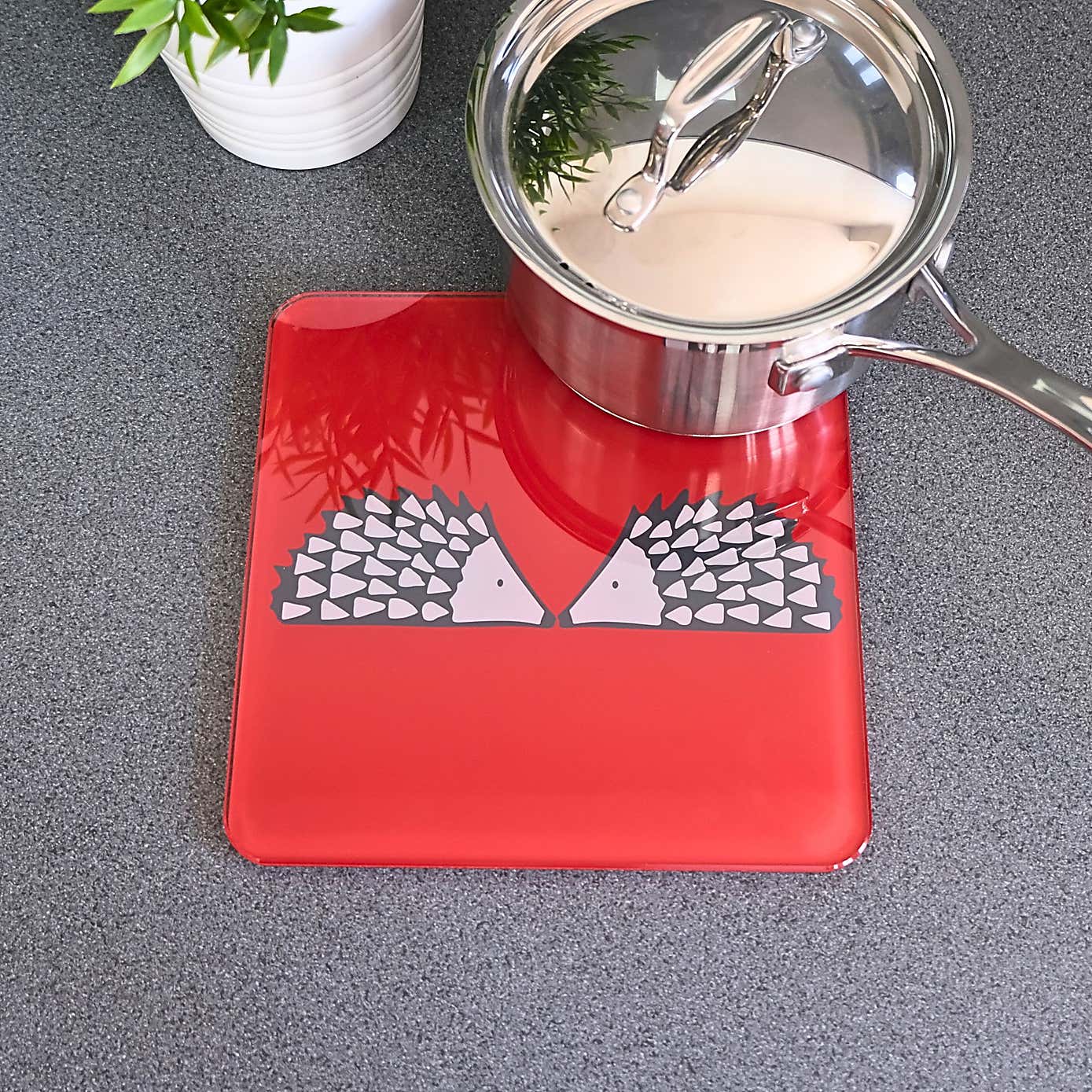 Scion Dexam Spike Red Hot Pot Stand