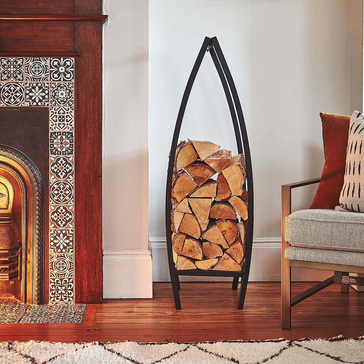 Tall Leaf Log Storage