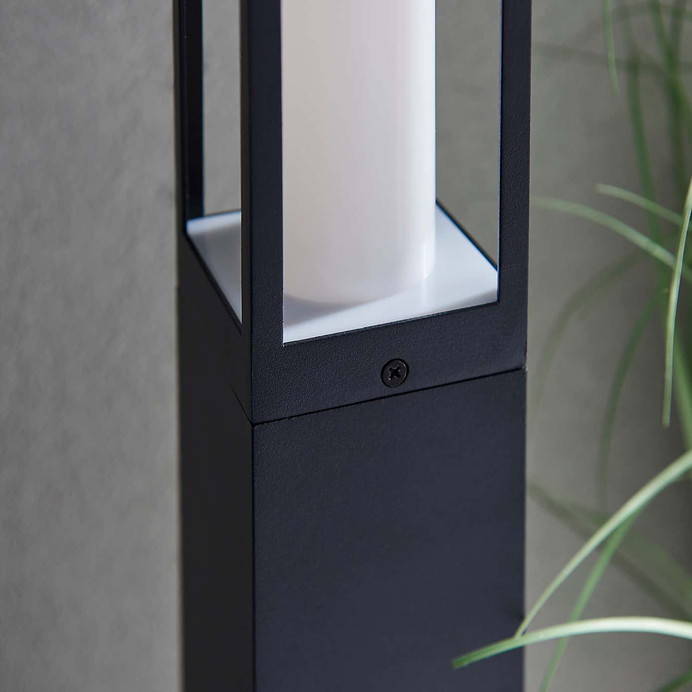 PIR Pathfinder Outdoor Light