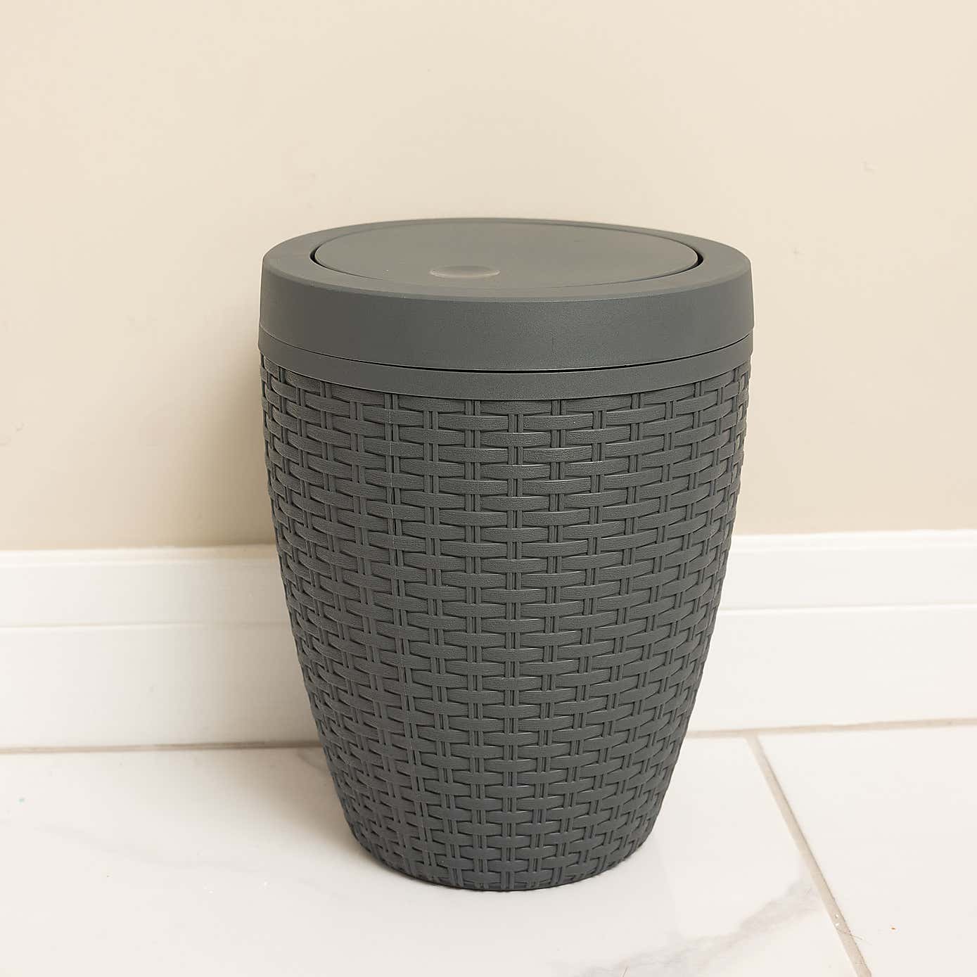 Addis Hessian Swing Lid Bathroom Bin