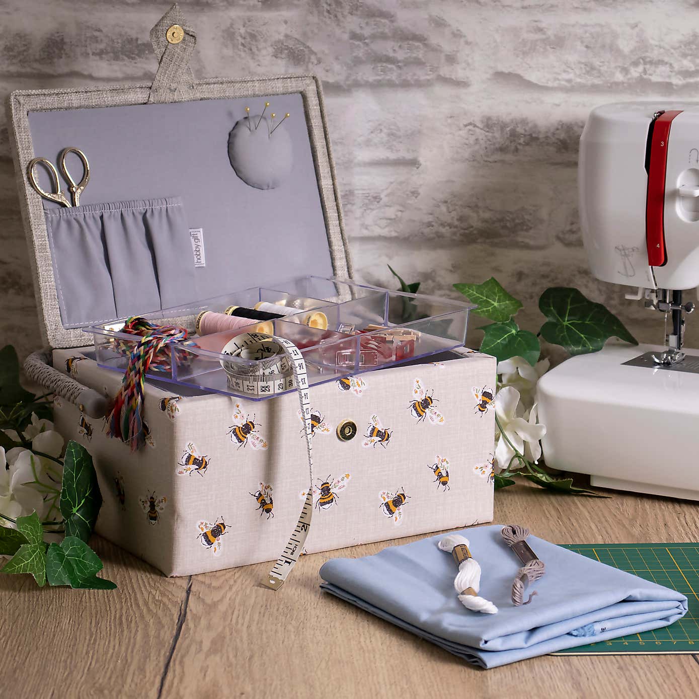 Hobby Gift Sewing Bee Medium Sewing Basket