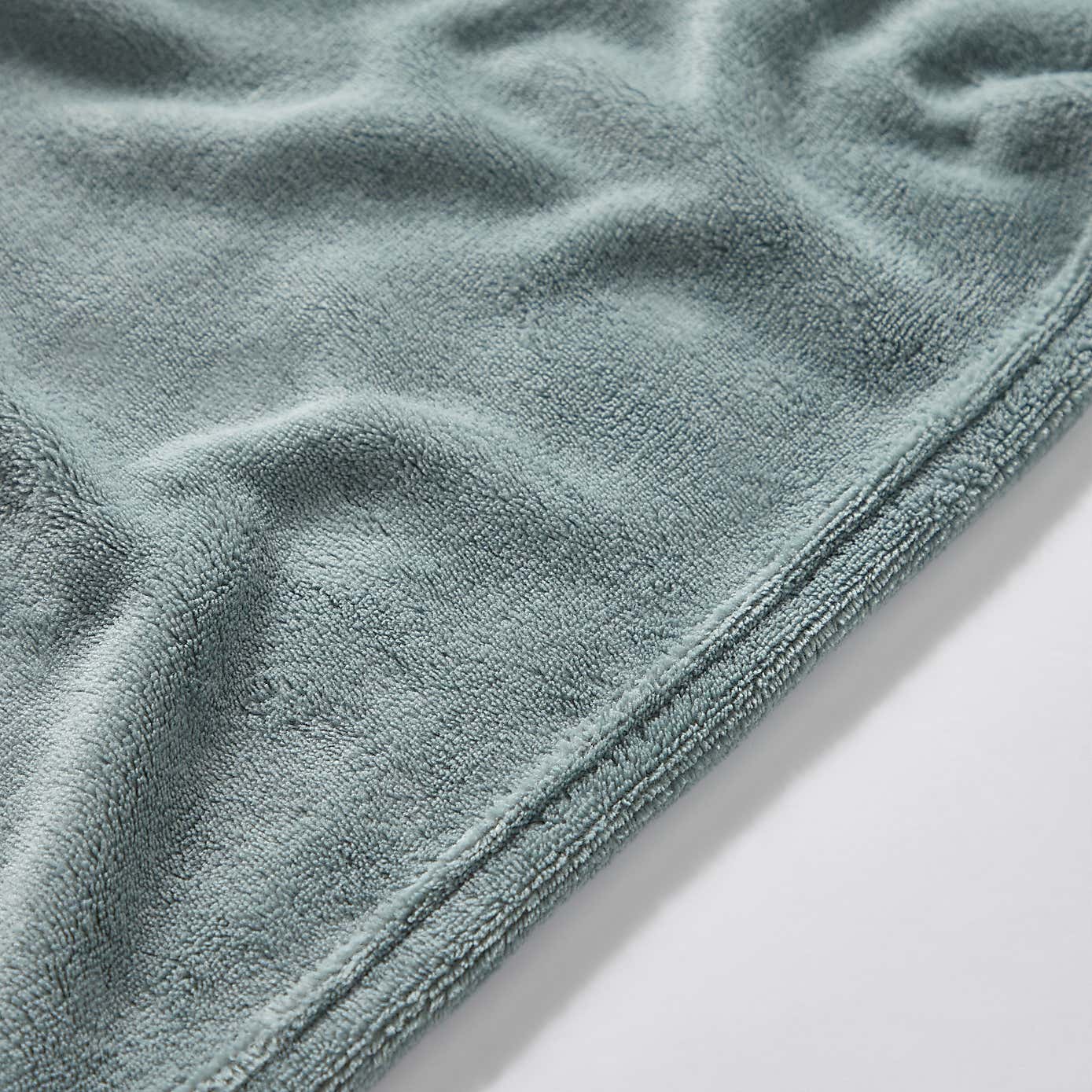 Soft Fleece 130cm x 170cm Throw