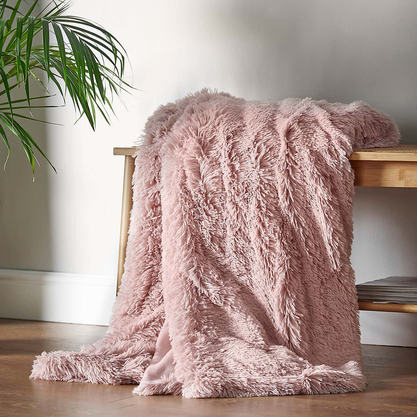 Cuddly Faux Fur Throw 150cm x 200cm