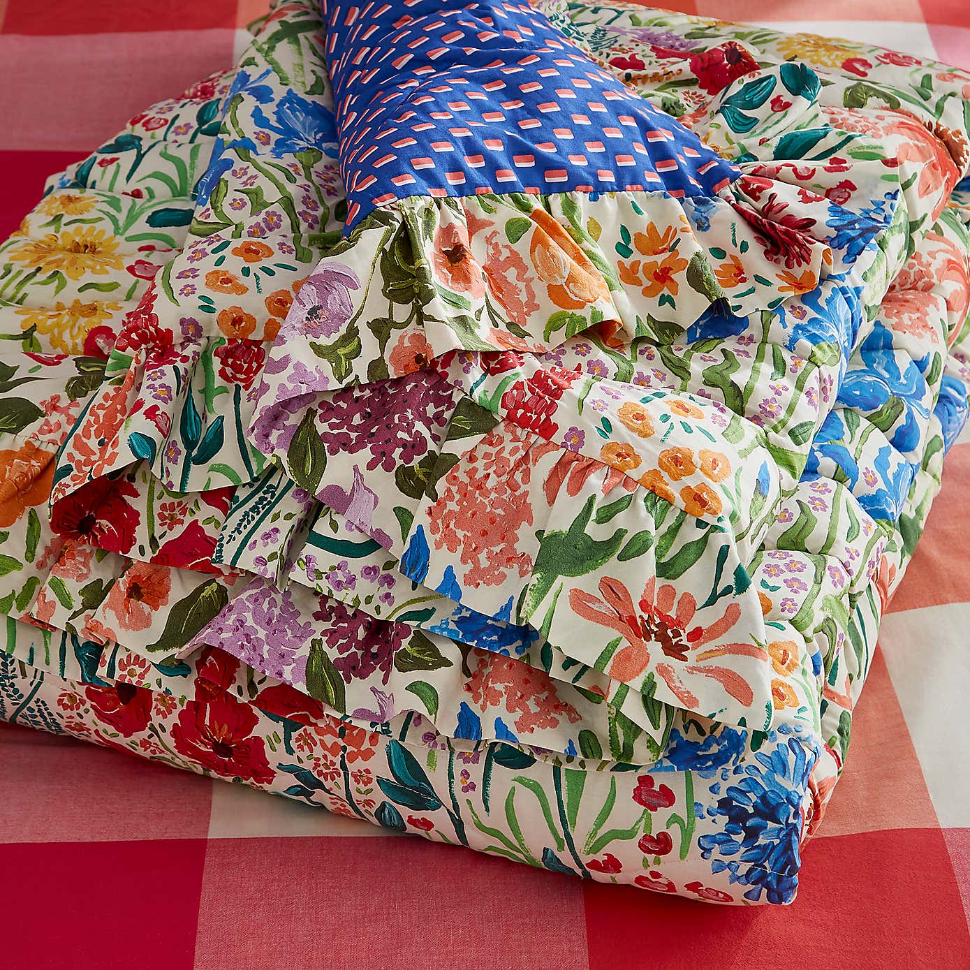 Sophie Robinson Sunshine Flowers Bedspread