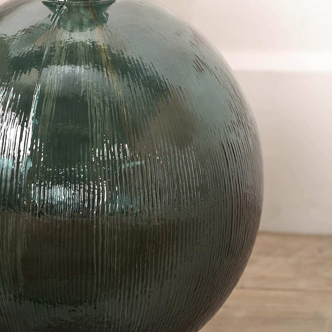 Round Bottle Glass Vase