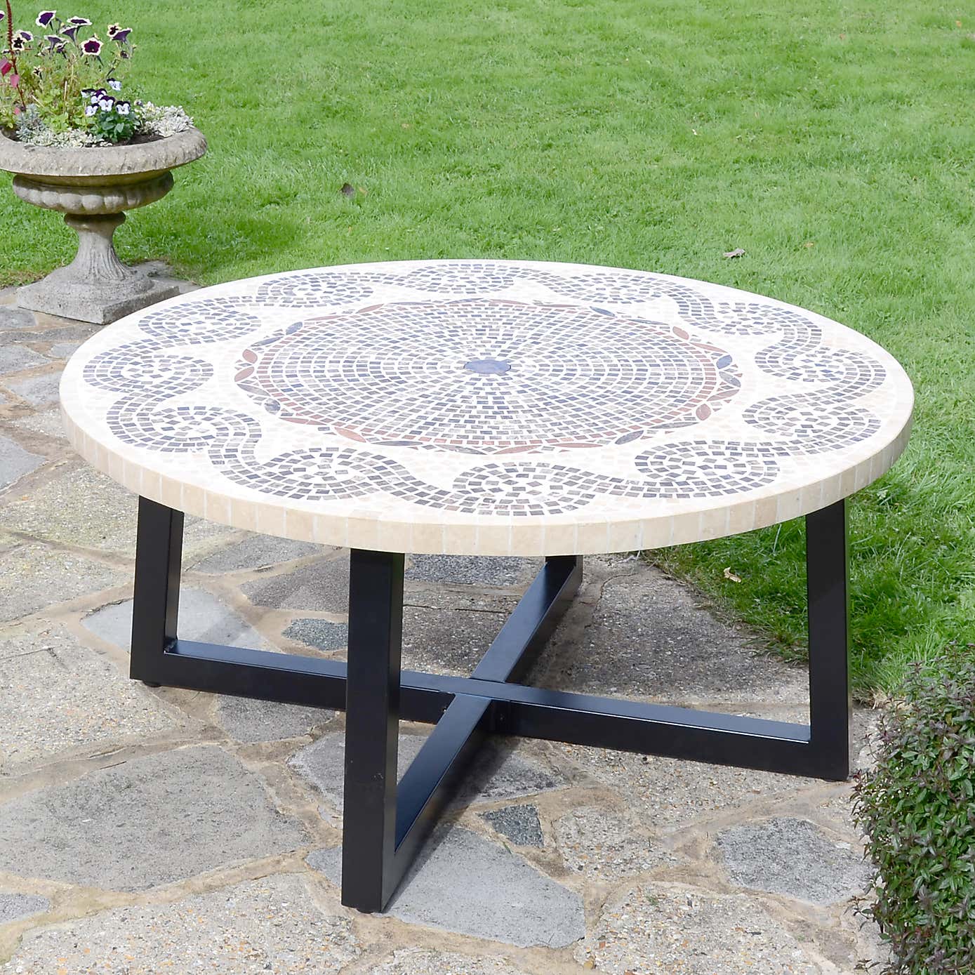 Byron Manor Arlington Round Coffee Table