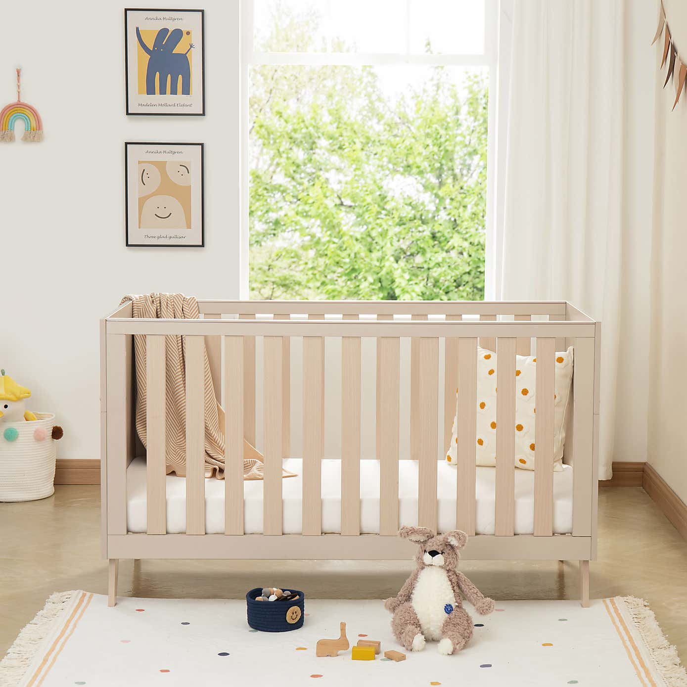 Dante Cot Bed