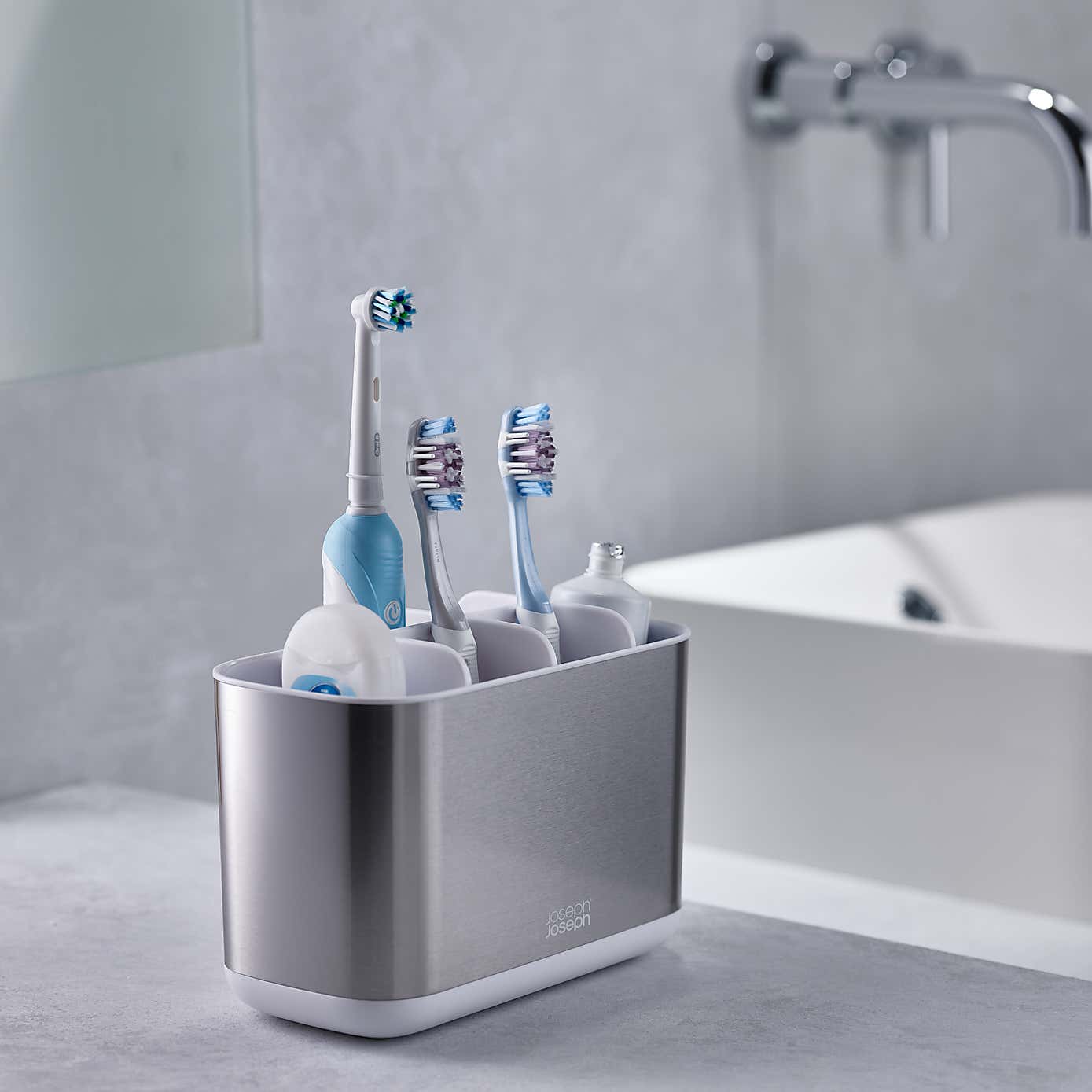 Joseph Joseph Extra Large Grey Toothbrush Caddy