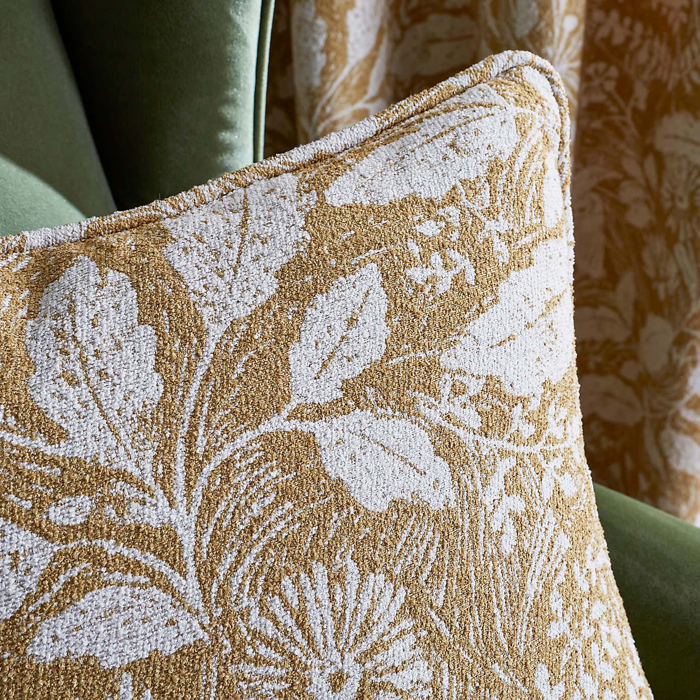 Meadow Starling Square Cushion