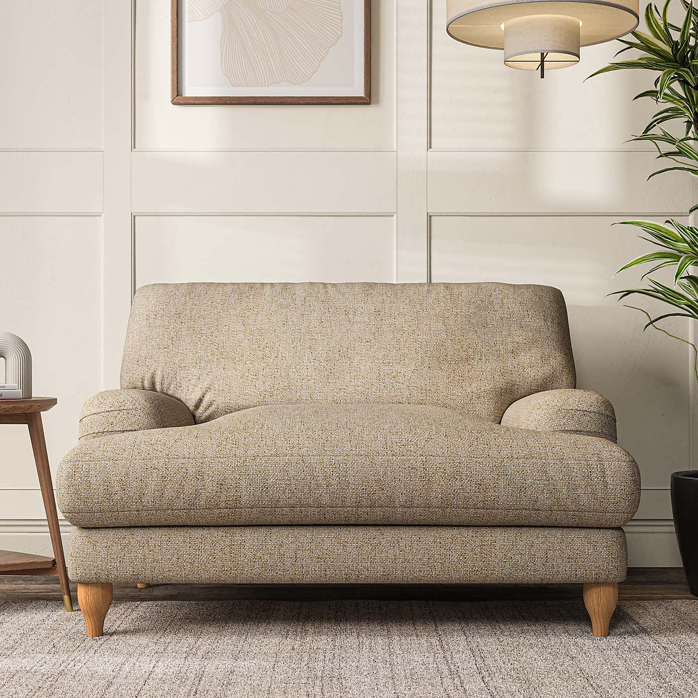 Darwin Snuggle Chair