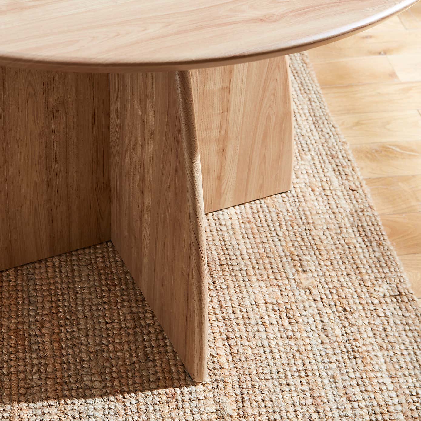 Effy Round Dining Table