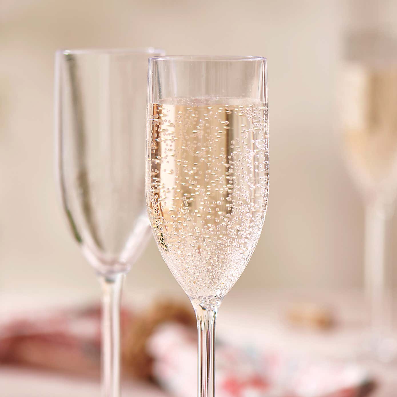 Set of 4 Prosecco Glasses Clear