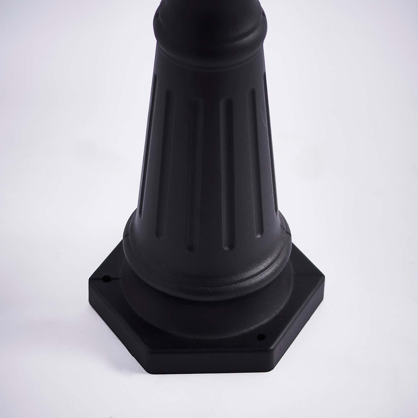 Trenton Outdoor Lamppost