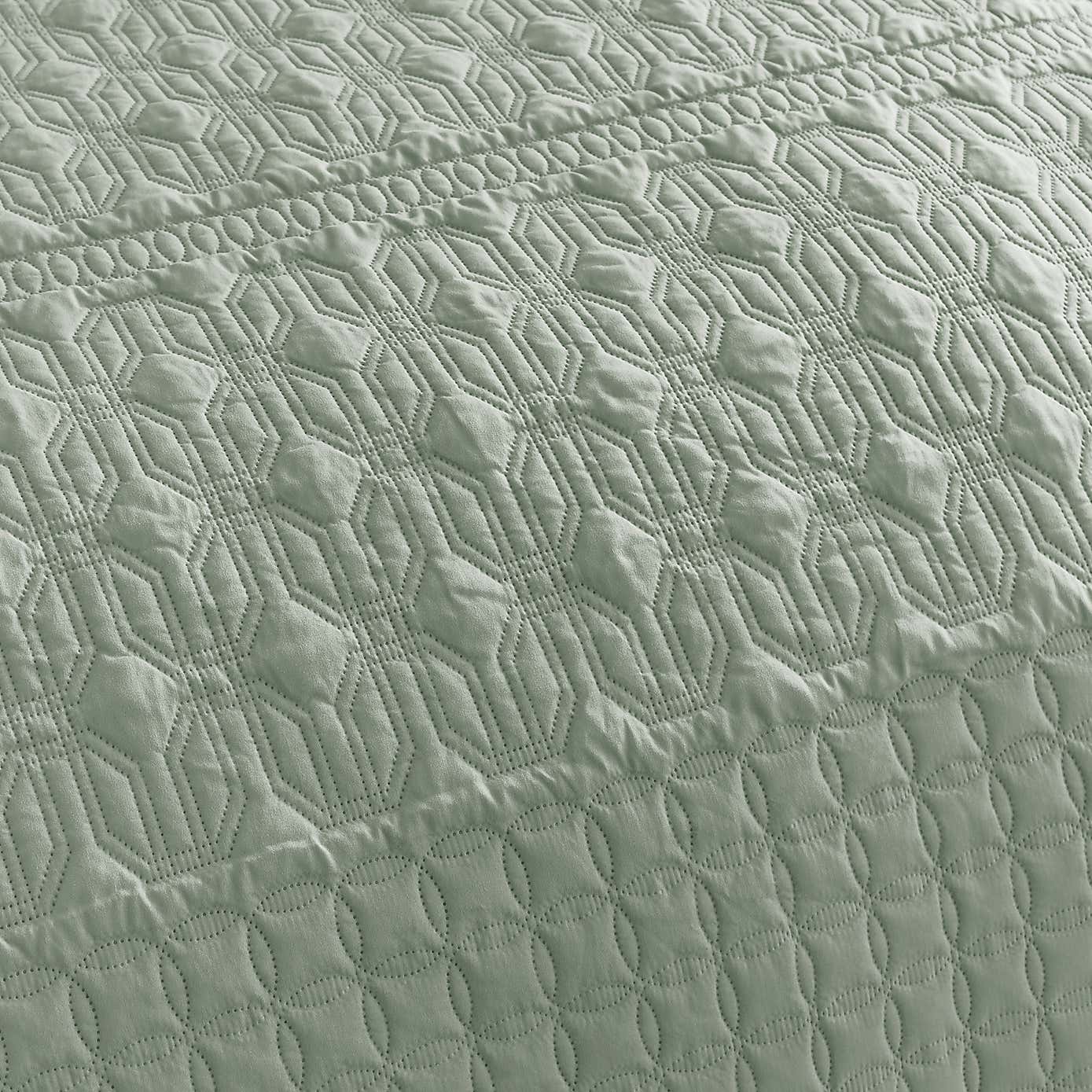 Billie White Duvet Cover and Pillowcase Set