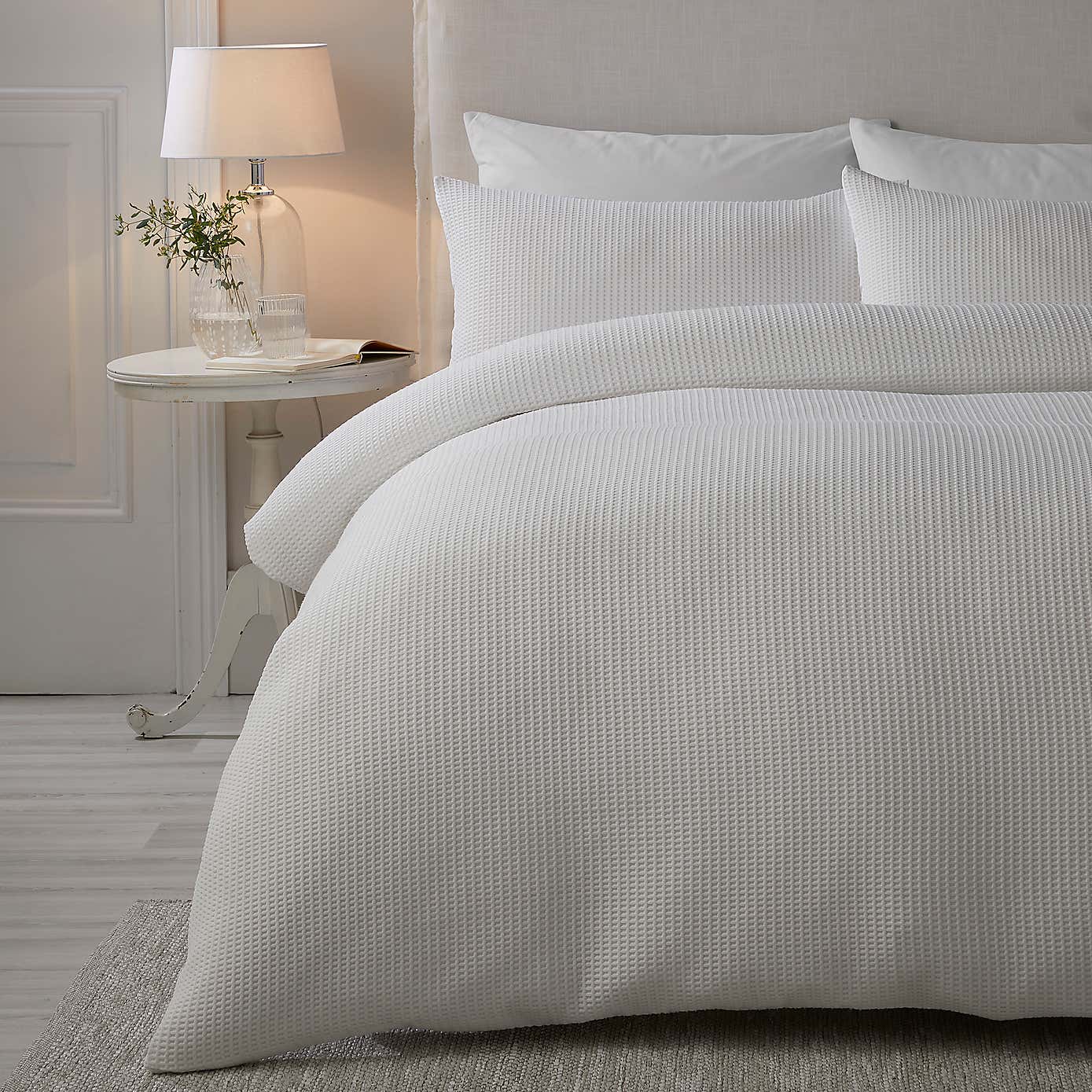 Serene Lindly Duvet Cover and Pillowcase Set