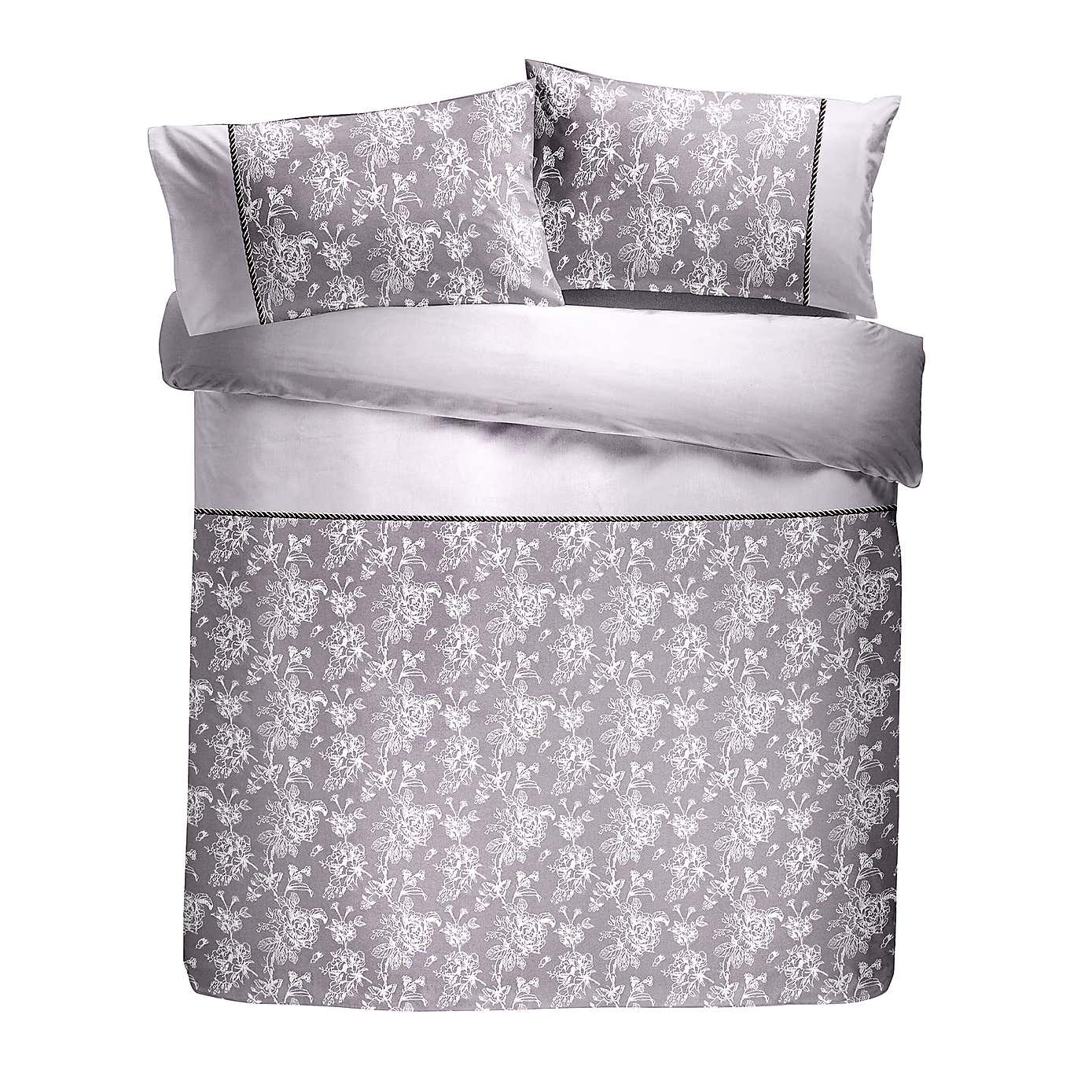 Dreams and Drapes Woven Jasmine Duvet Cover and Pillowcase Set