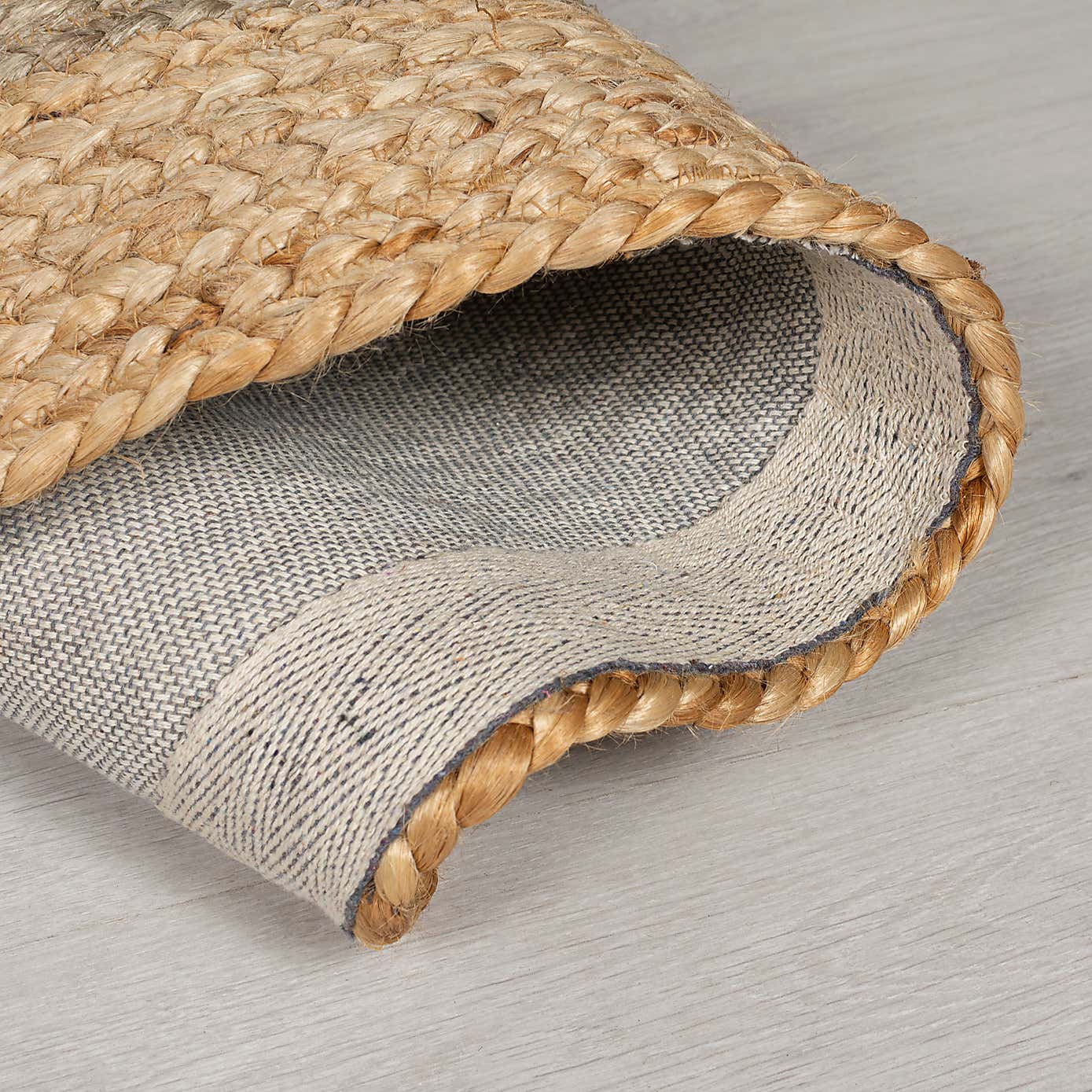 Elements Natural Jute Border Round Rug