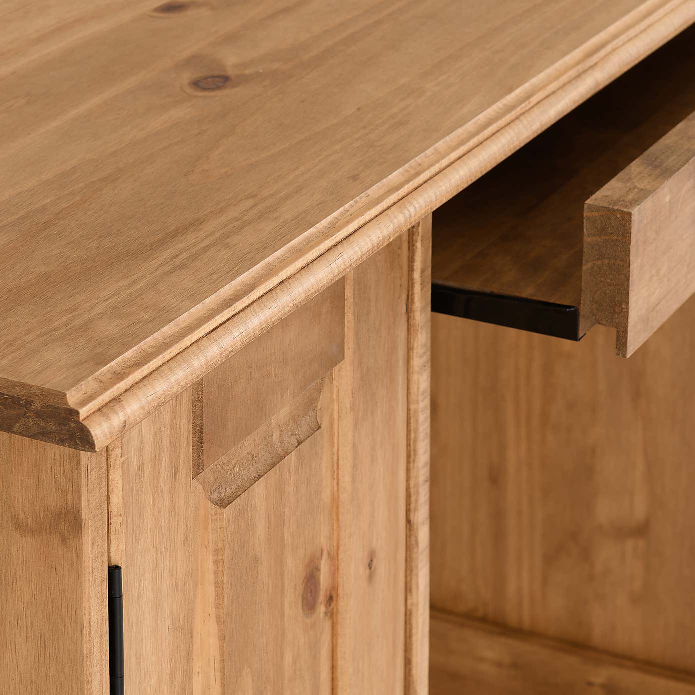 Corona Computer Desk