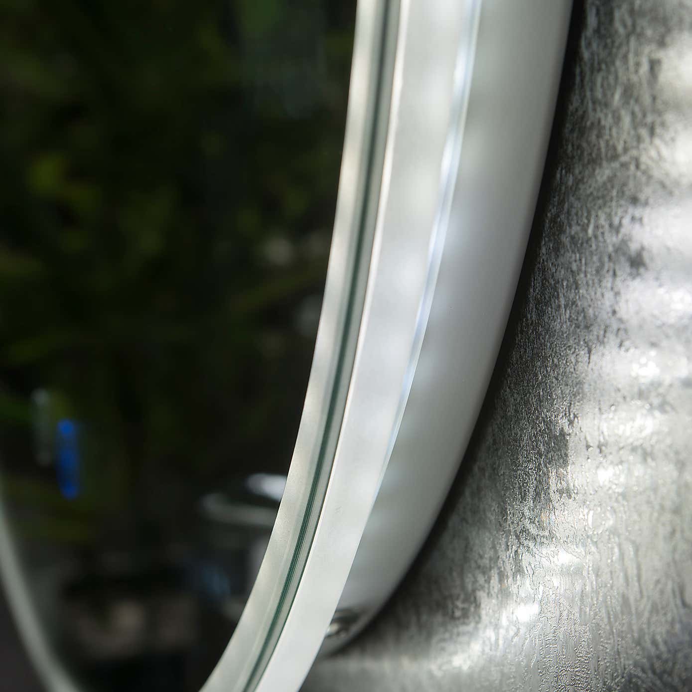 Alaska Round LED Wall Mirror