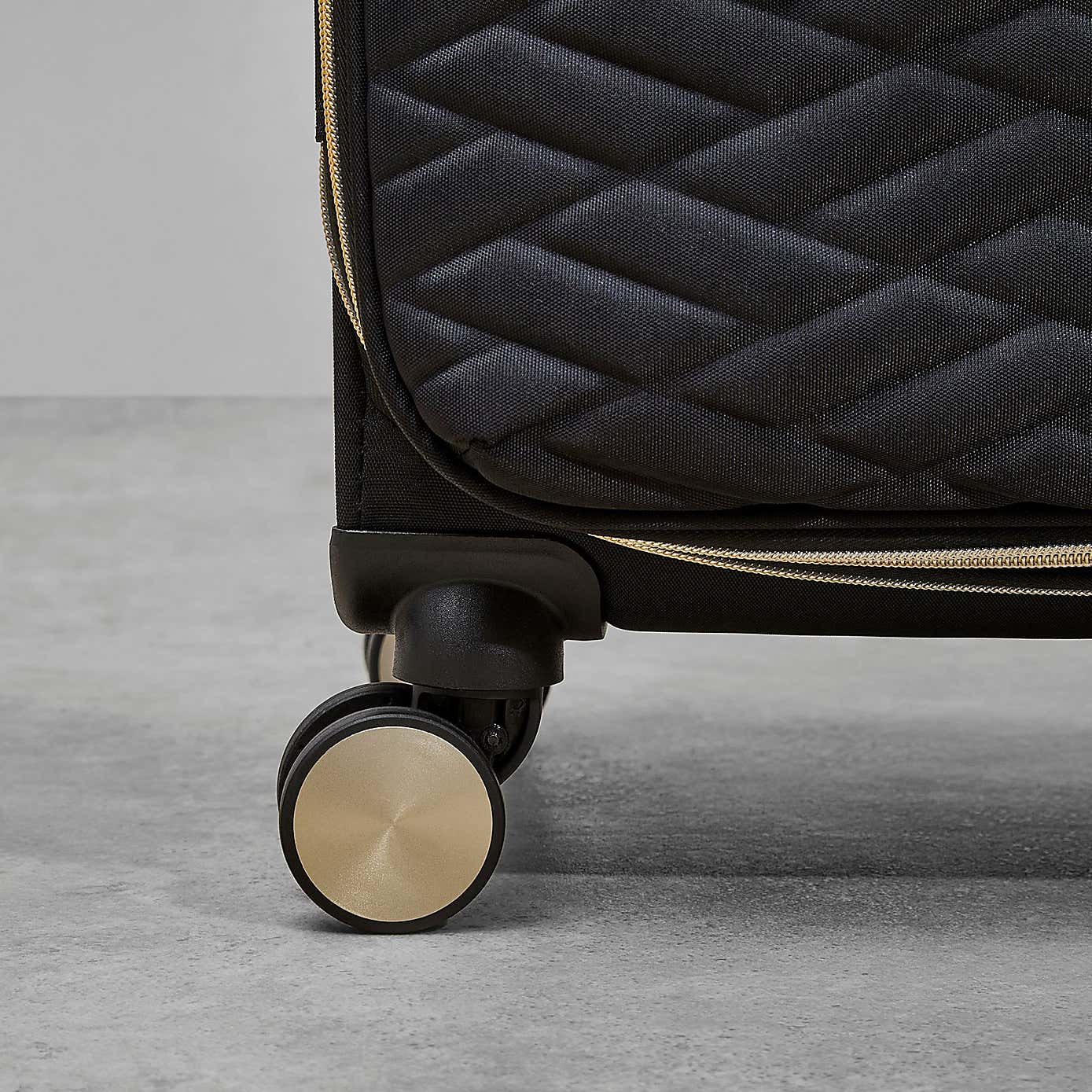 Rock Luggage Sloane Suitcase