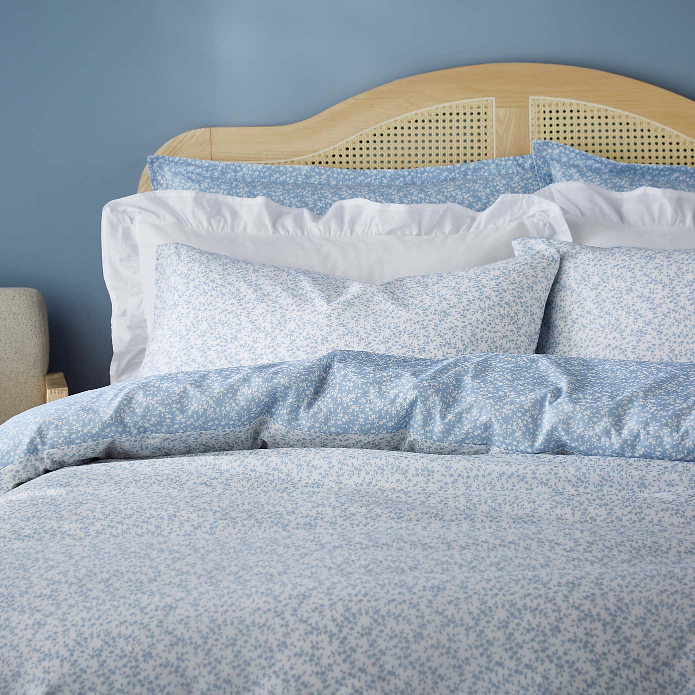 Annie Floral 144 Thread Count Cotton Reversible Duvet Cover & Pillowcase Set