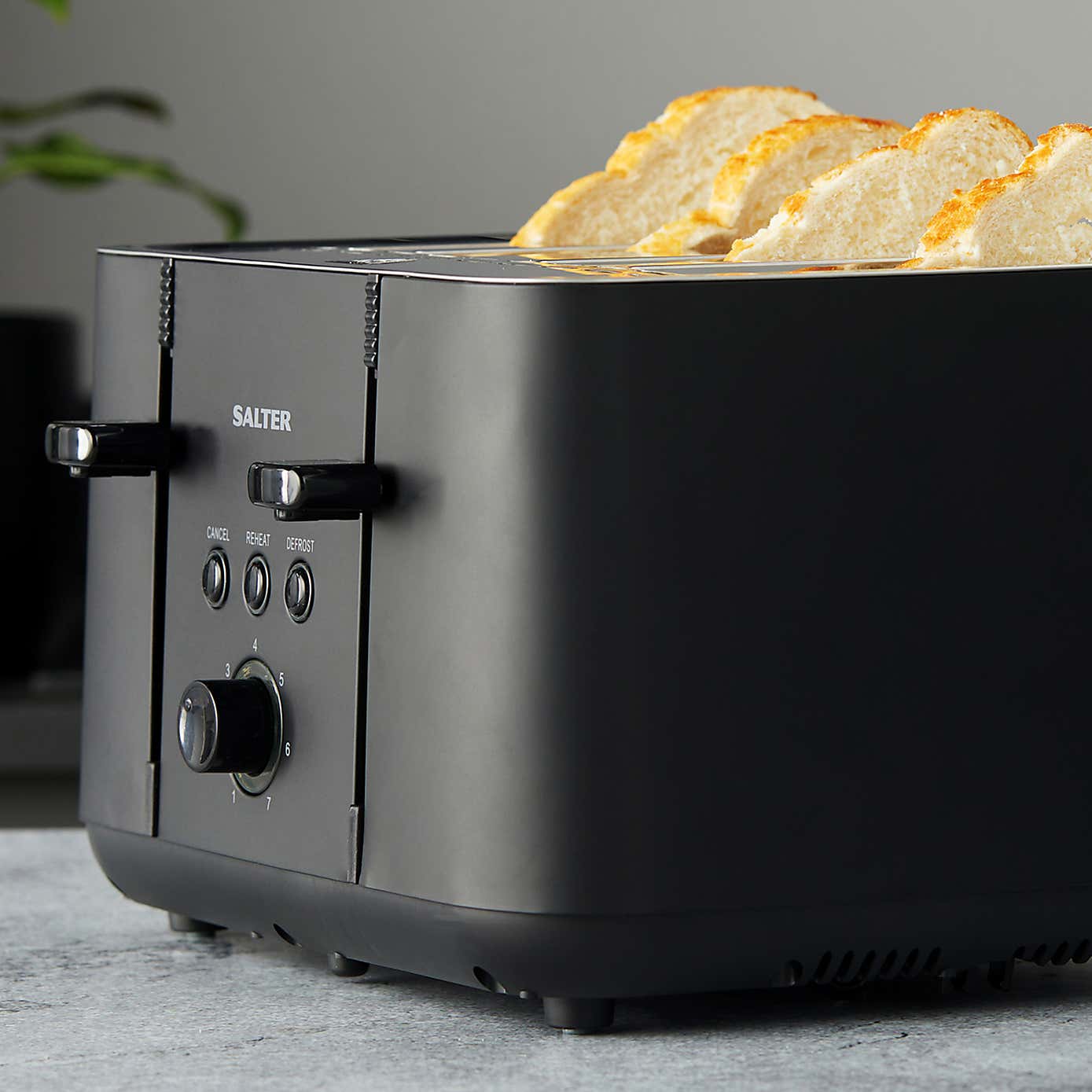 Salter Kuro Black 4 Slice Toaster