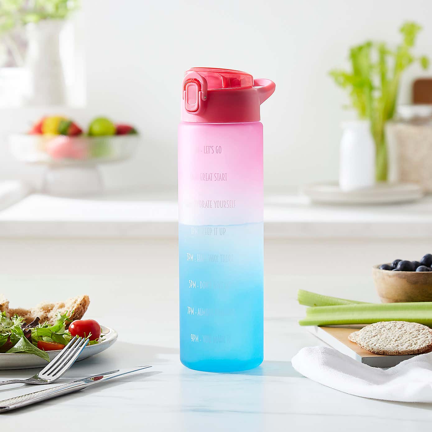Ombre 900ml Water Tracker Bottle