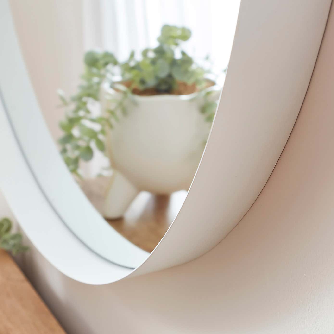 New York Round Wall Mirror