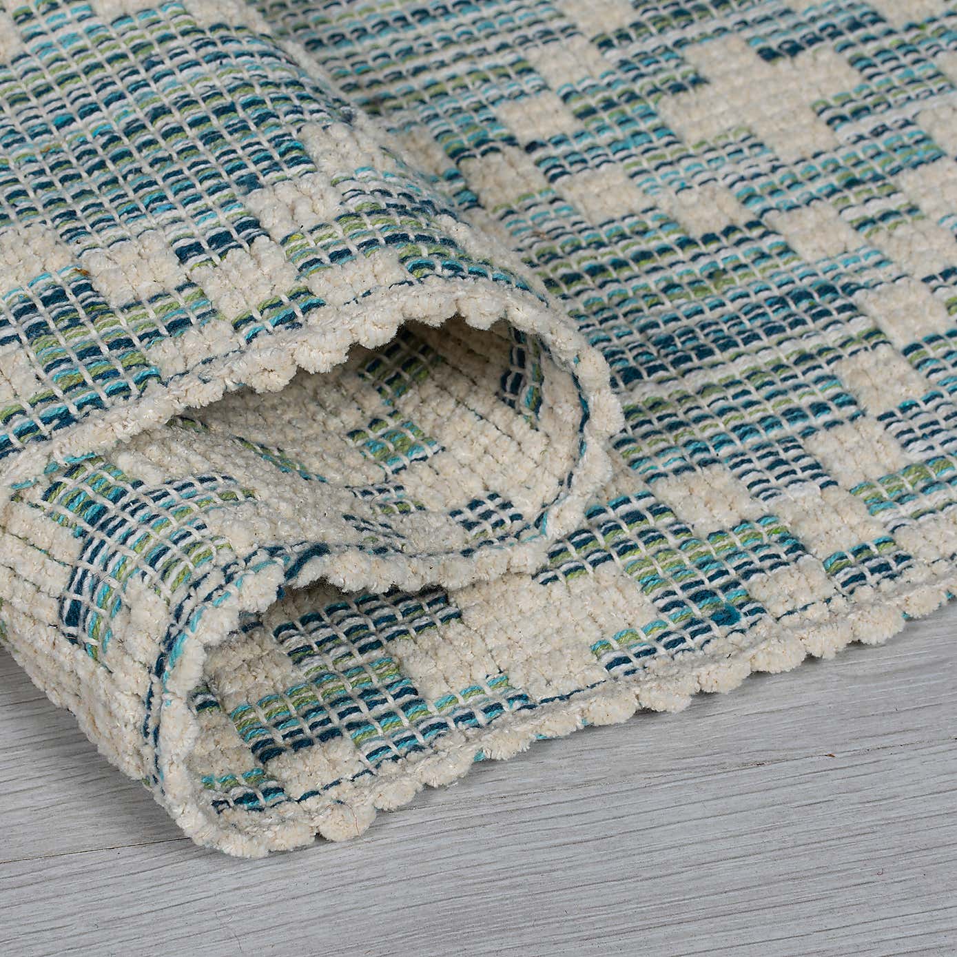 Leela Reversible Runner