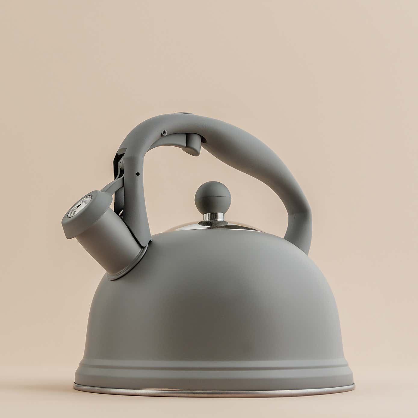 Typhoon Otto Whistling Stove Top Kettle
