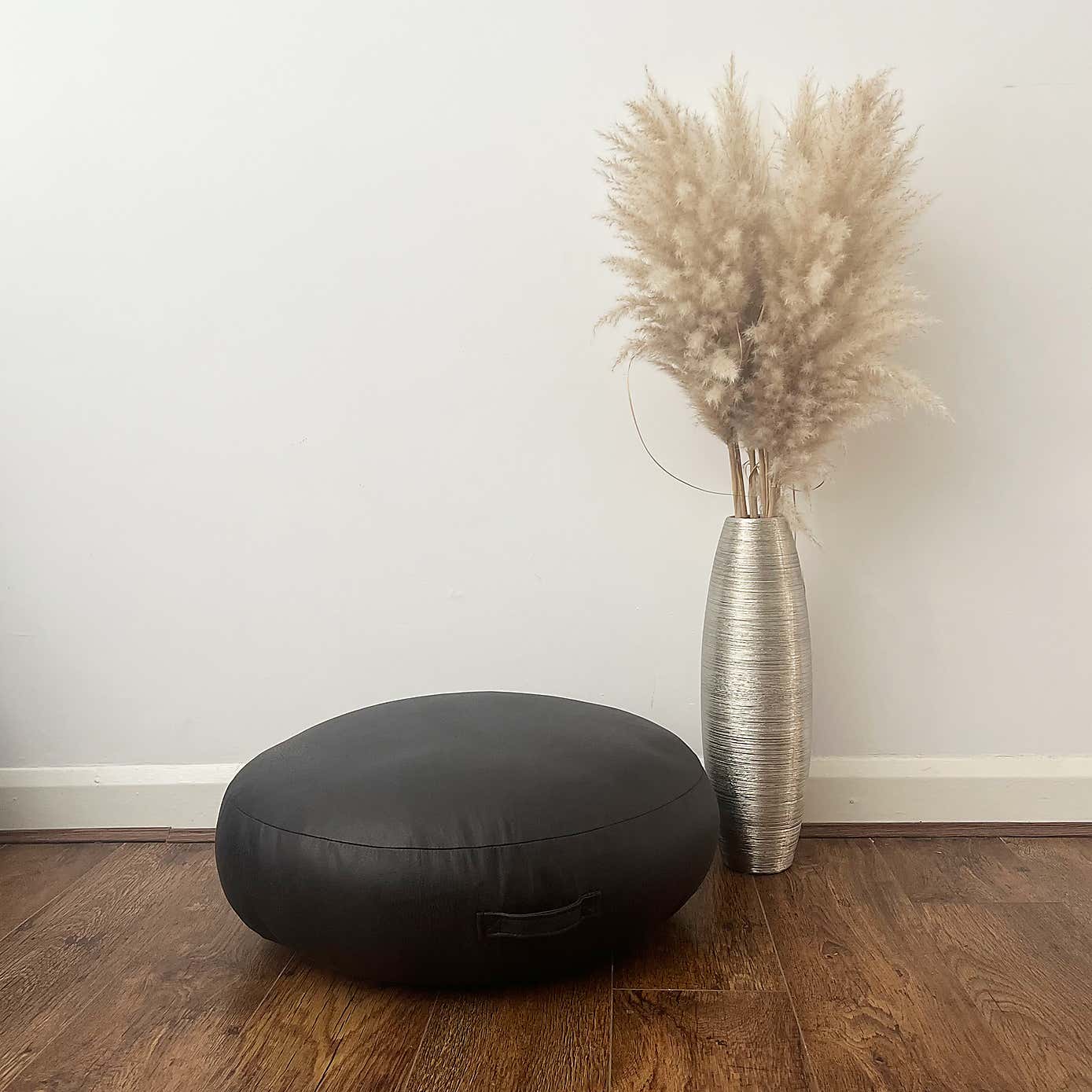 Daro Colorado Round Floor Cushion