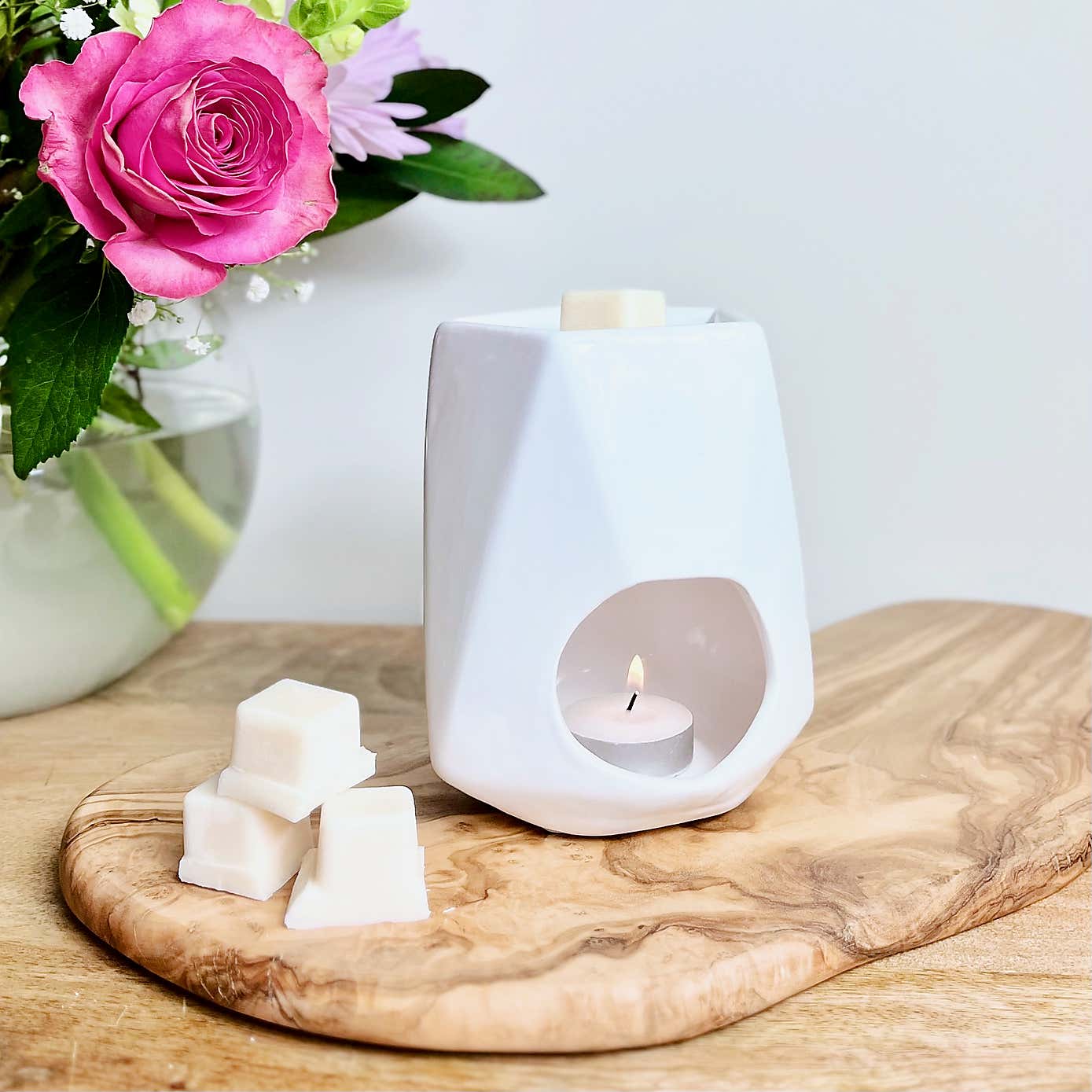 Atelier 38 Geo Burner and Floral Wax Melt Gift Set