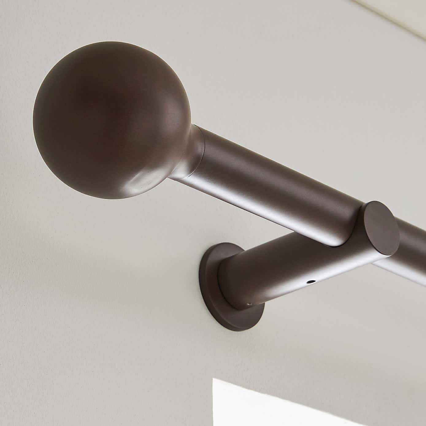 Contemporary Ball Fixed Metal Curtain Pole with Rings