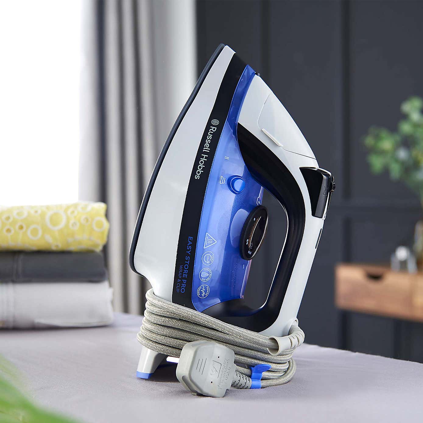 Russell Hobbs Easy Store Pro Wrap & Clip Iron