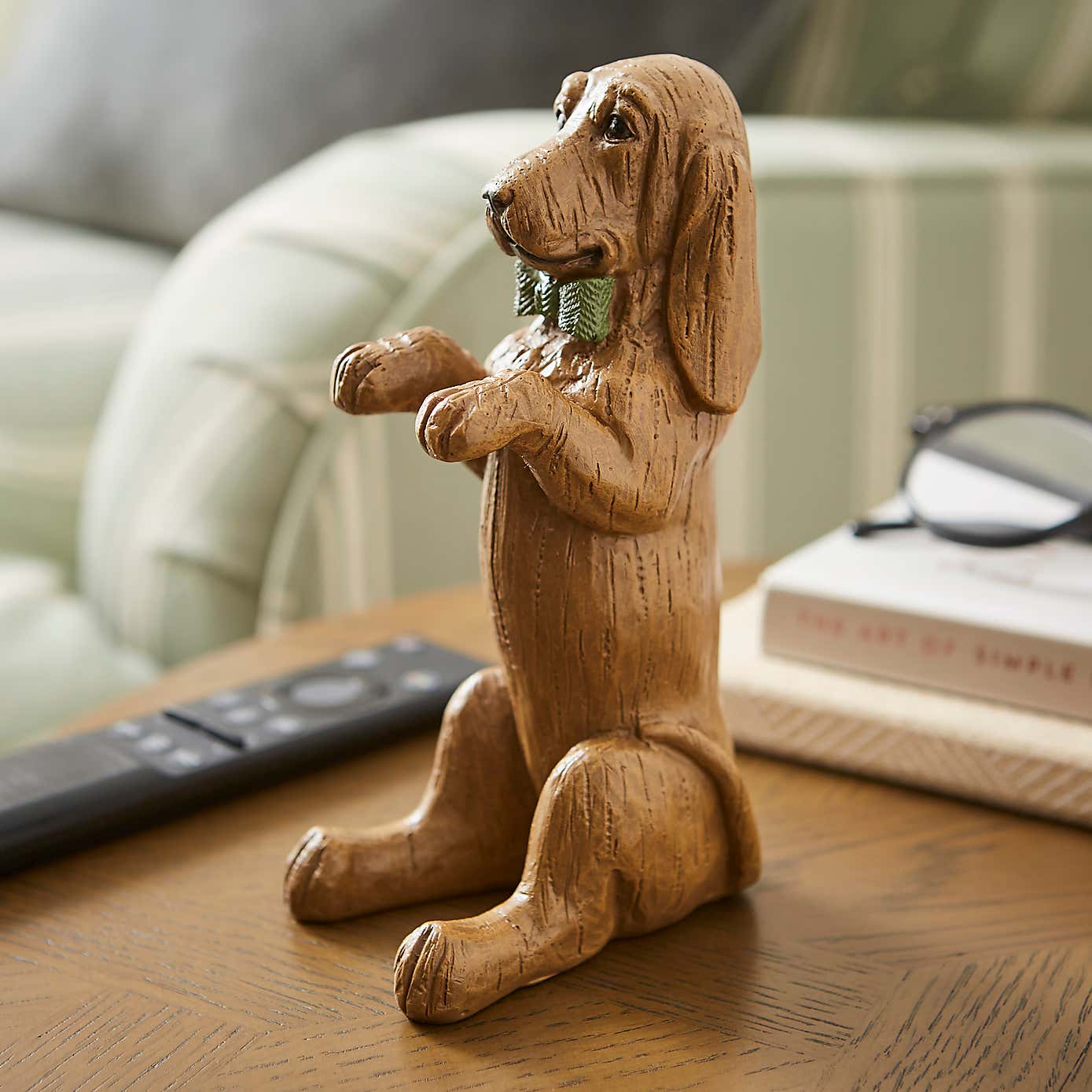 Humphrey Hound Dog Remote Holder