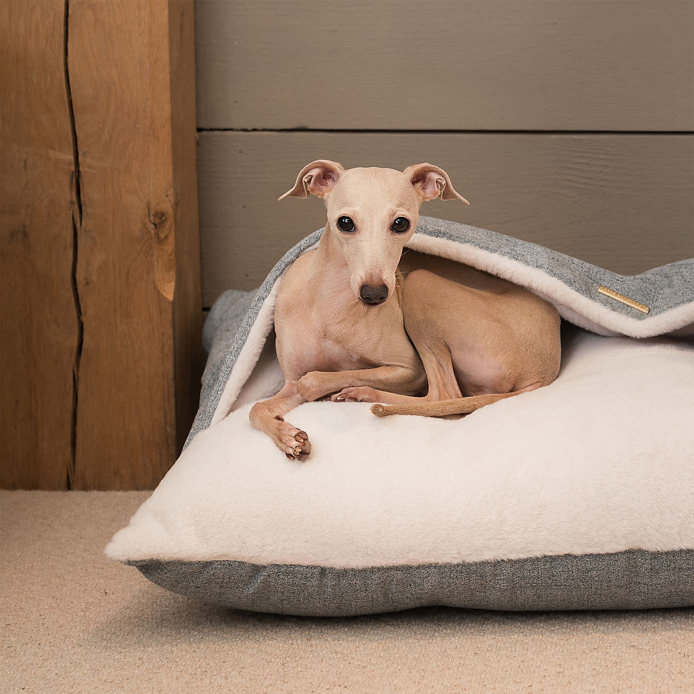 Lords and Labradors Inchmurrin Burrow Dog Bed