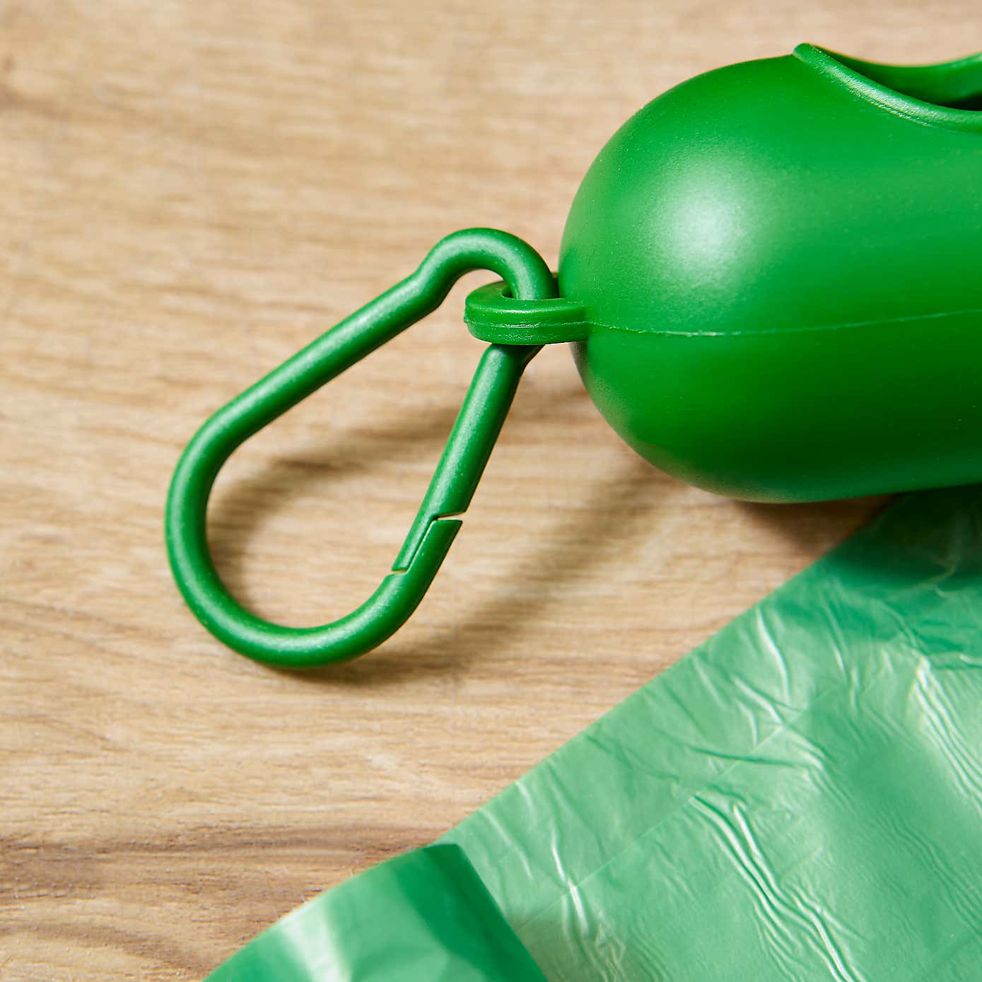 Pack of 30 Degradable Doggy Waste Bags with Clip on Dispenser