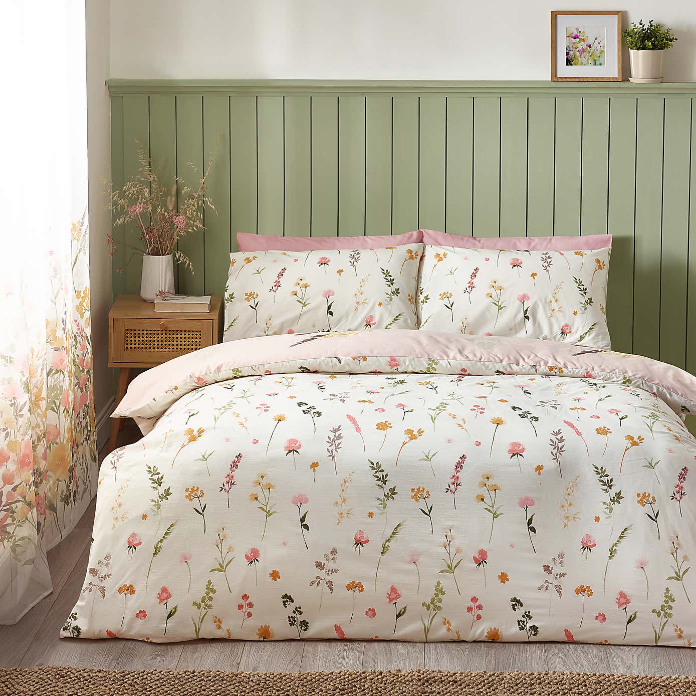 Catherine Lansfield Countryside Floral Reversible White Duvet Cover & Pillowcase Set