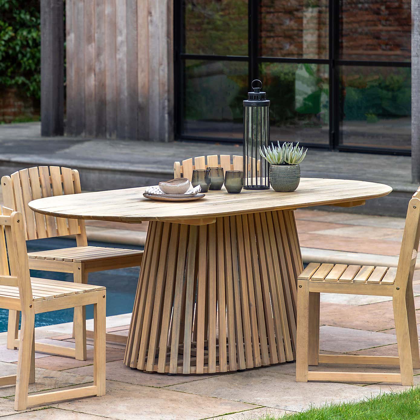 Cedar & Sage Cento 6 Seater Oval Outdoor Dining Table