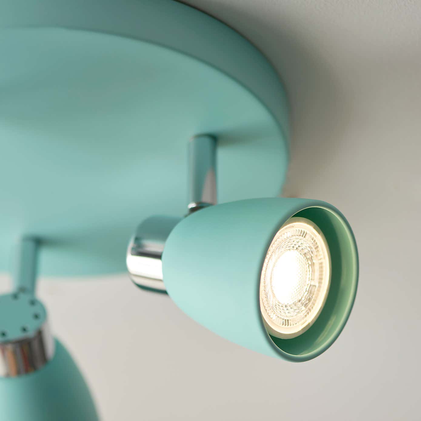 Alto 3 Light Spotlight