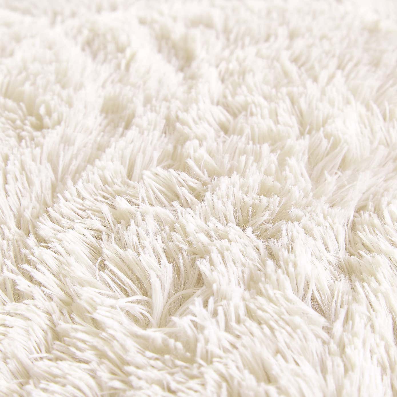 Cuddly Faux Fur Supersize Family Throw 245cm x 280cm