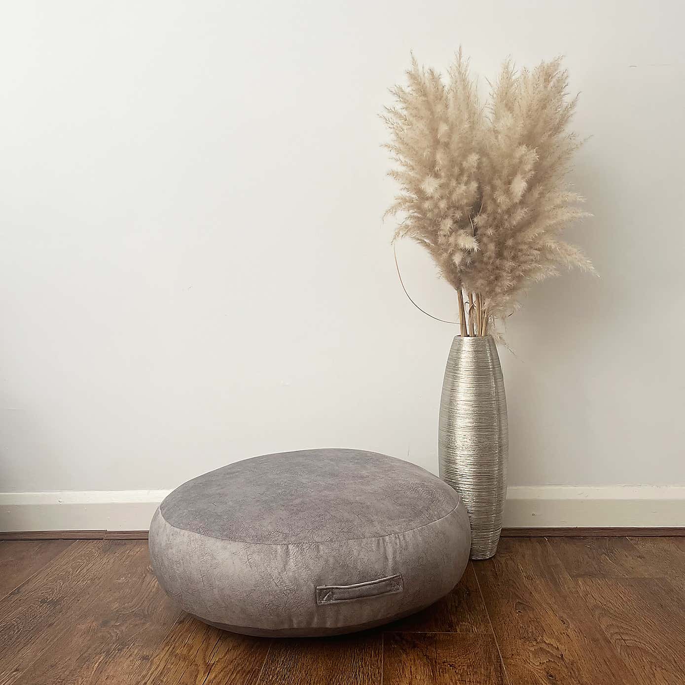 Daro Dapple  Round Floor Cushion