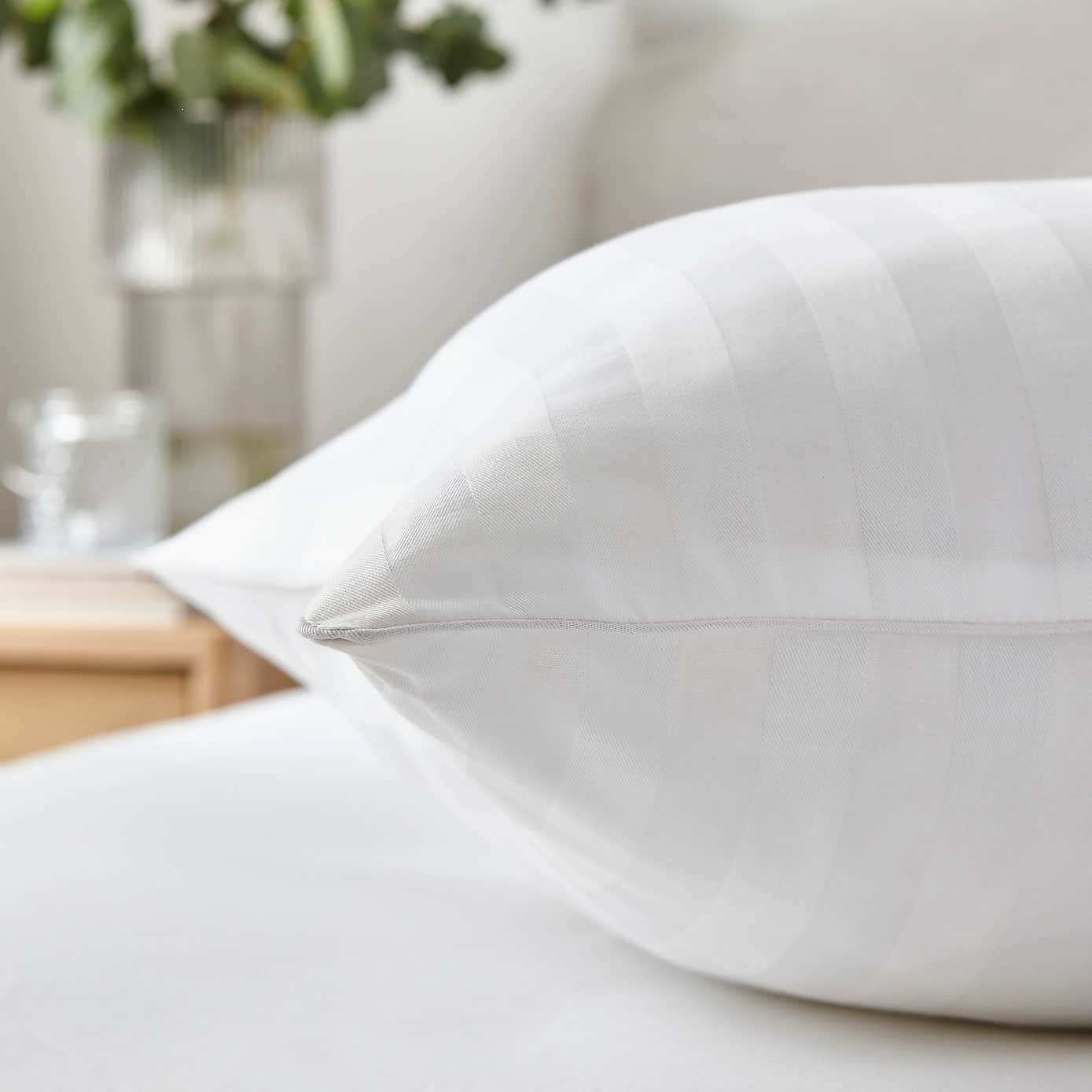 Hotel Luxury Cotton Firm Pillow Pair