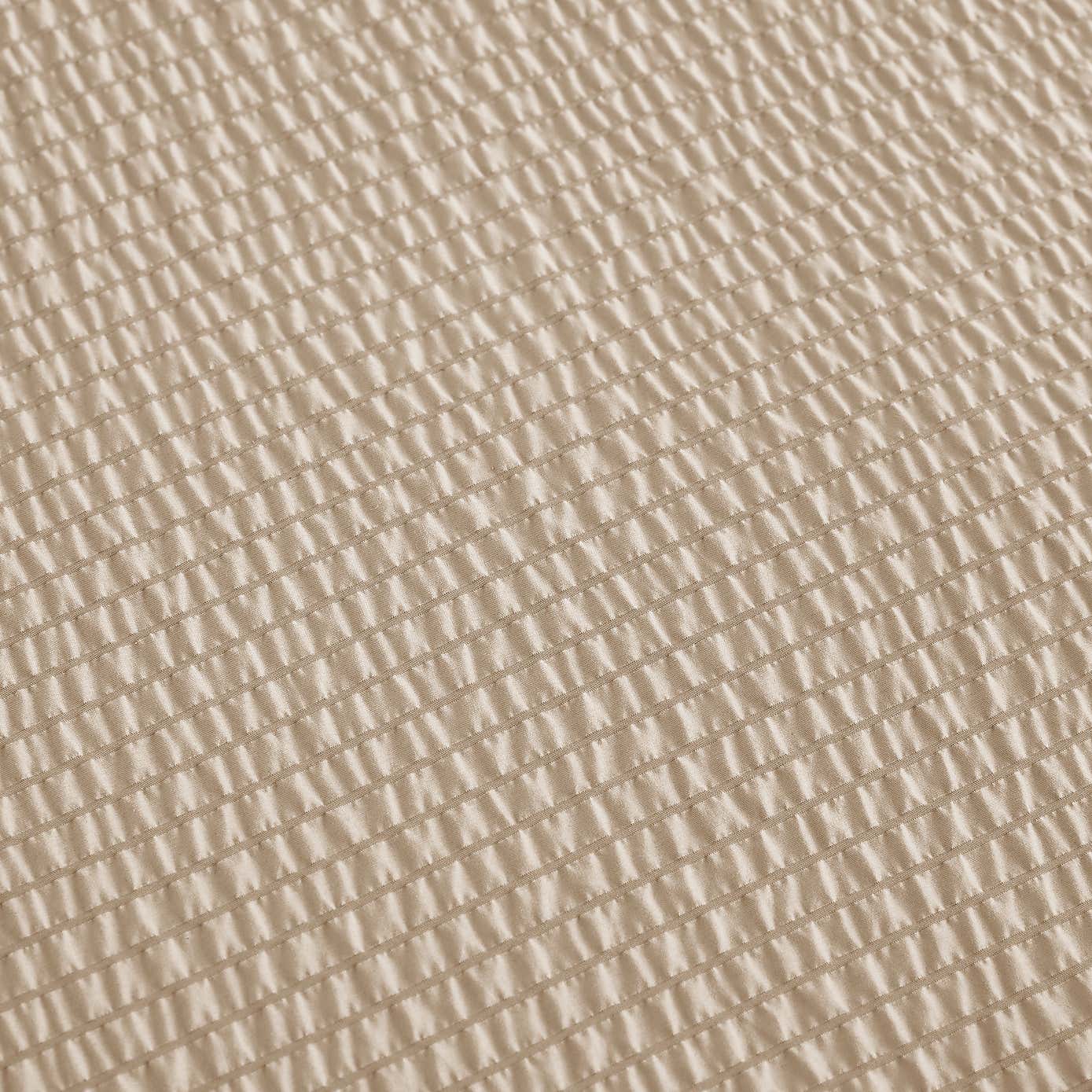 Larken Seersucker Duvet Cover and Pillowcase Set