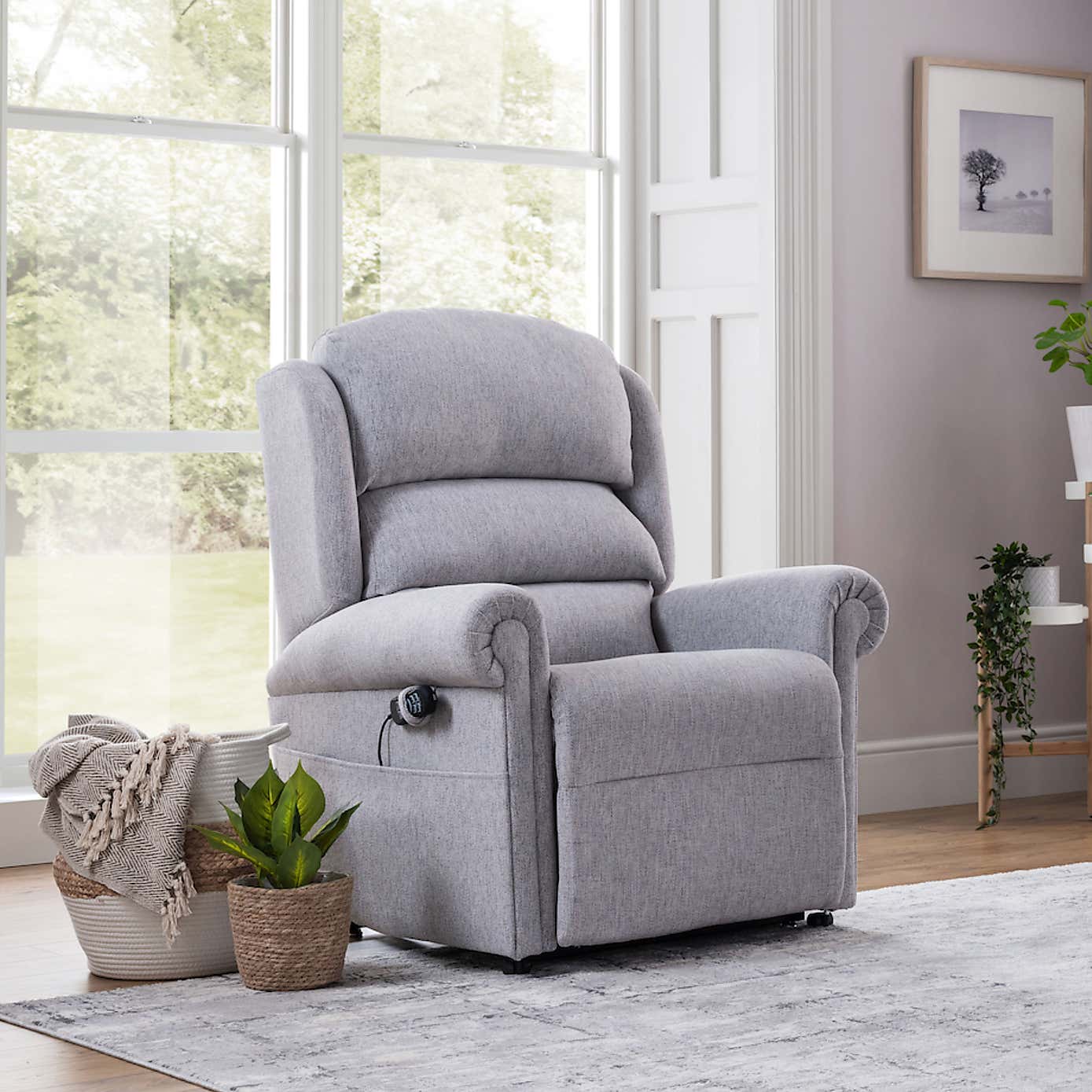 Dorchester Premier Waterfall Rise and Recline Chair