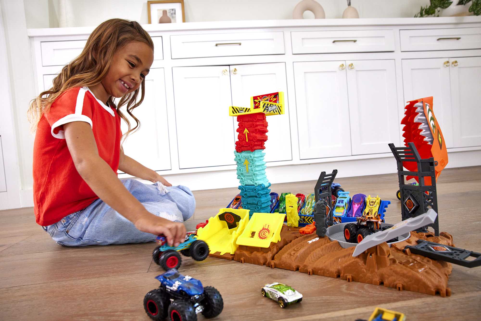 Hot Wheels Monster Trucks Pista de Juguete Arena de Demolici��n Semi-Finales Demo Derby