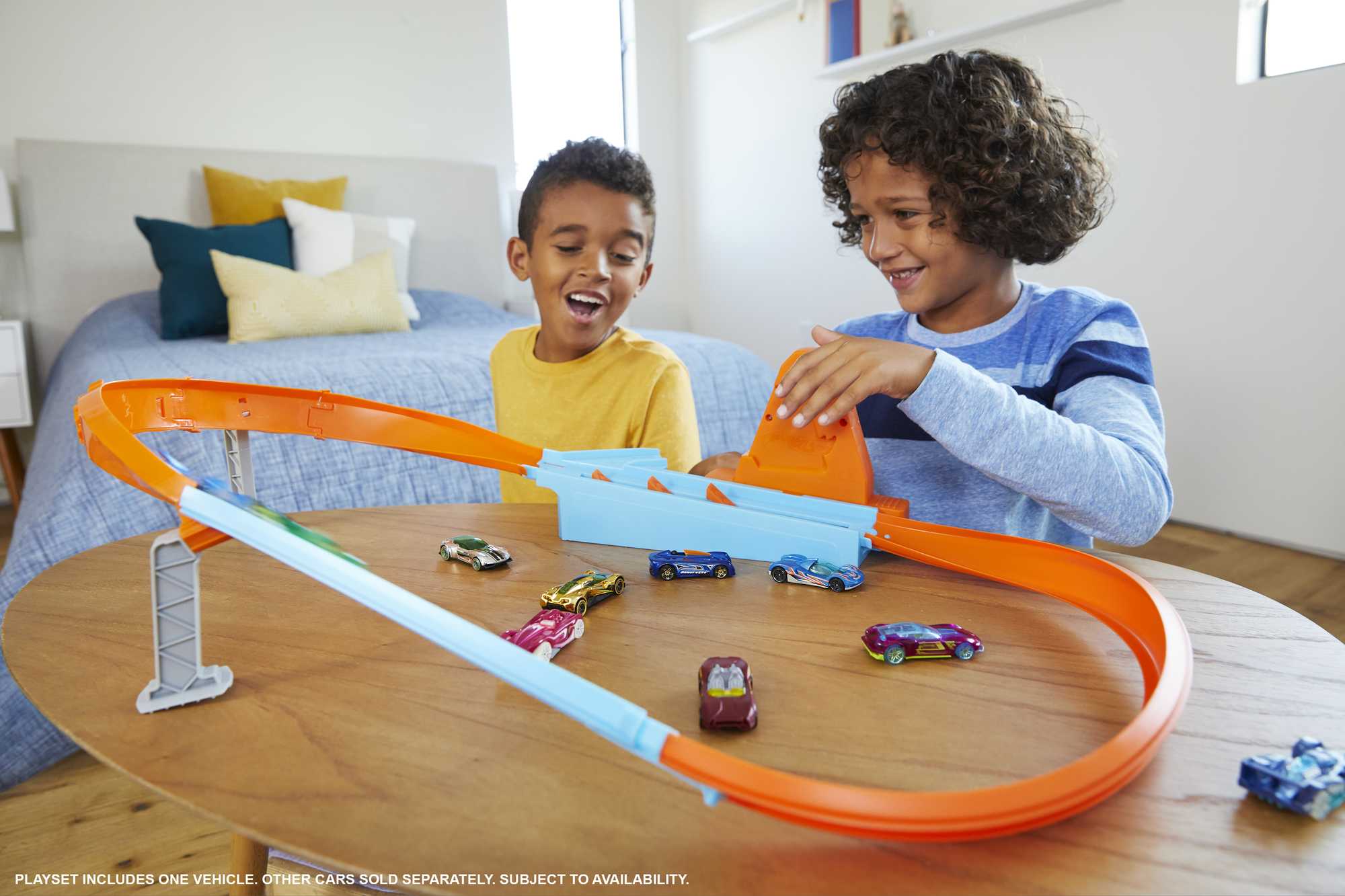 Hot Wheels Rapid Raceway Champion Play Set