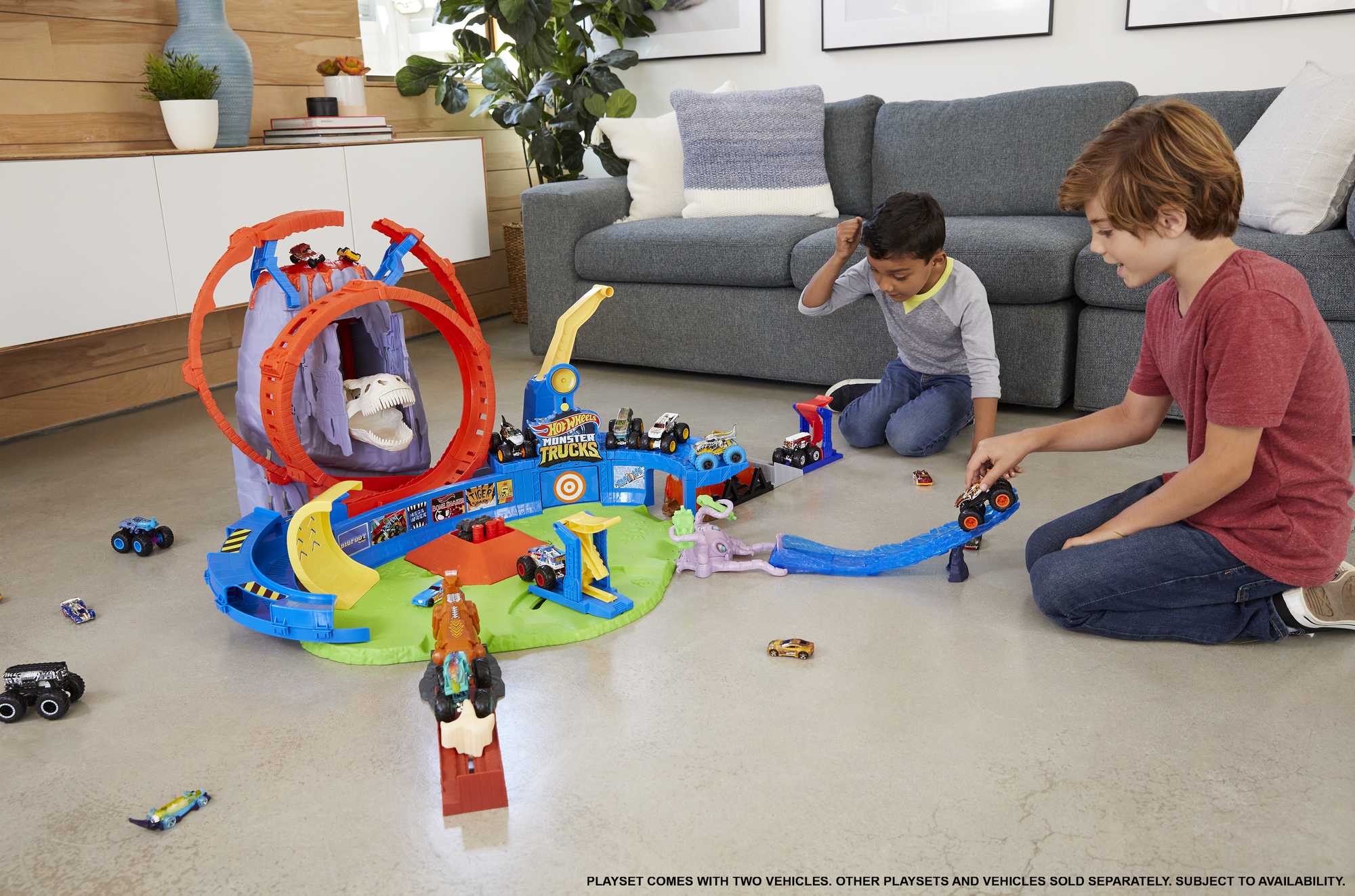 Hot Wheels Monster Trucks Le Volcan du T-Rex