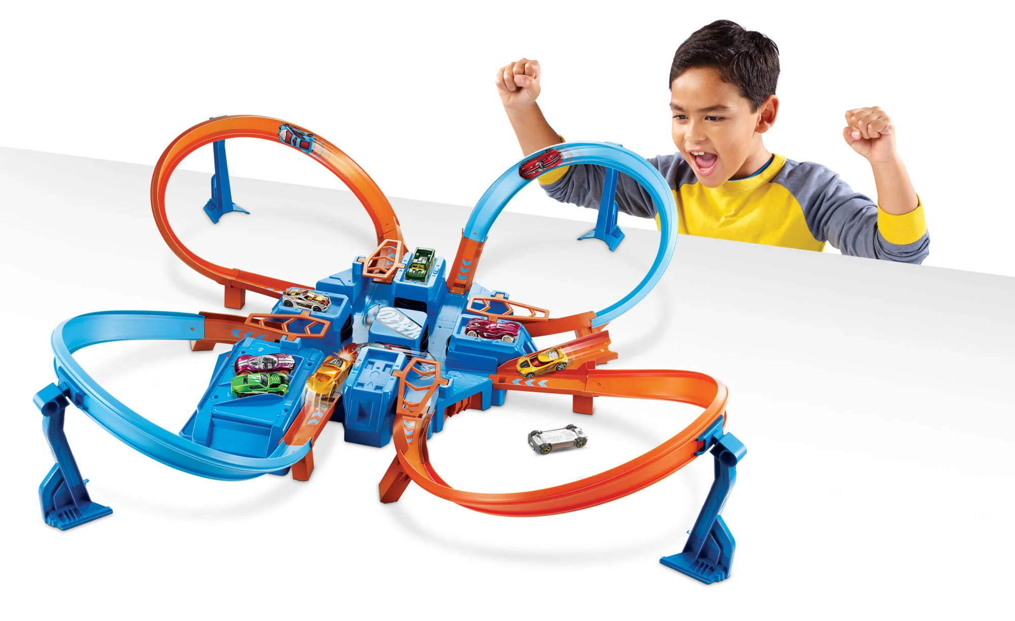 Hot Wheels Track Set With 1:64 Scale Toy Car, Criss-Cross Crash Track With Motorized Booster
